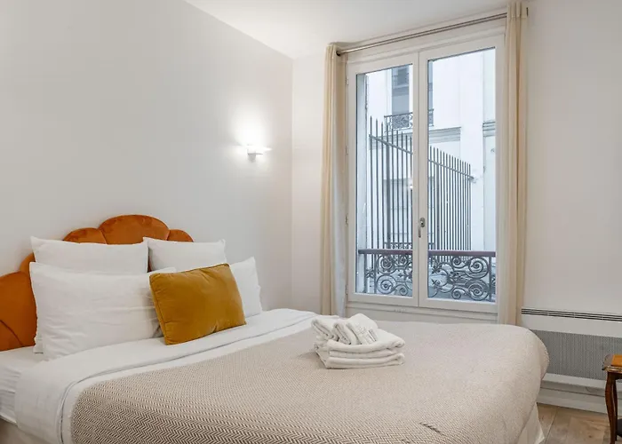 Appartement Spacieux Et Lumineux A Montorgueil